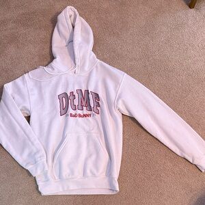 Bad Bunny DtMF Women's White Hoodie - Concert